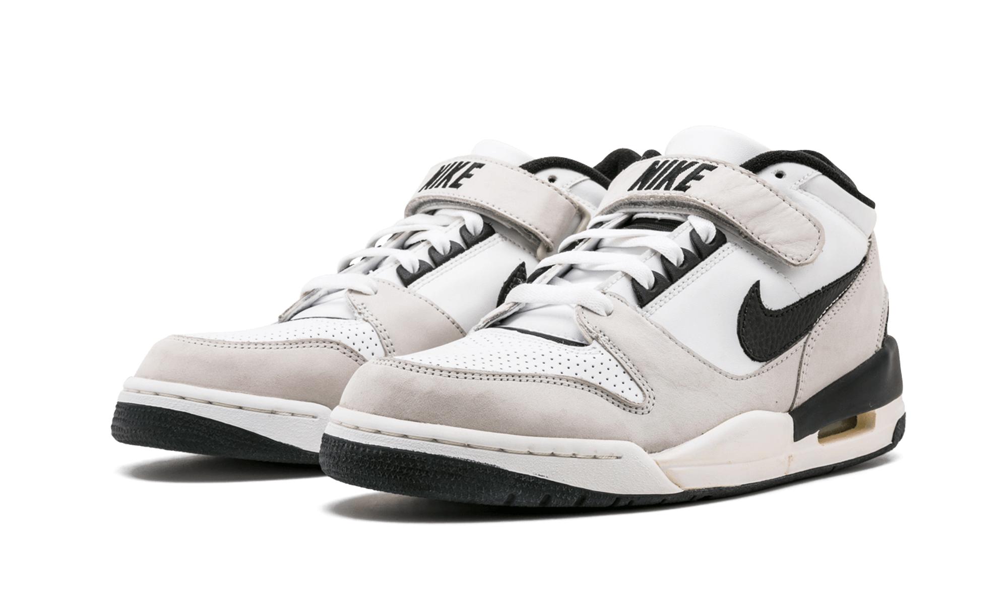 nike air revolution mid