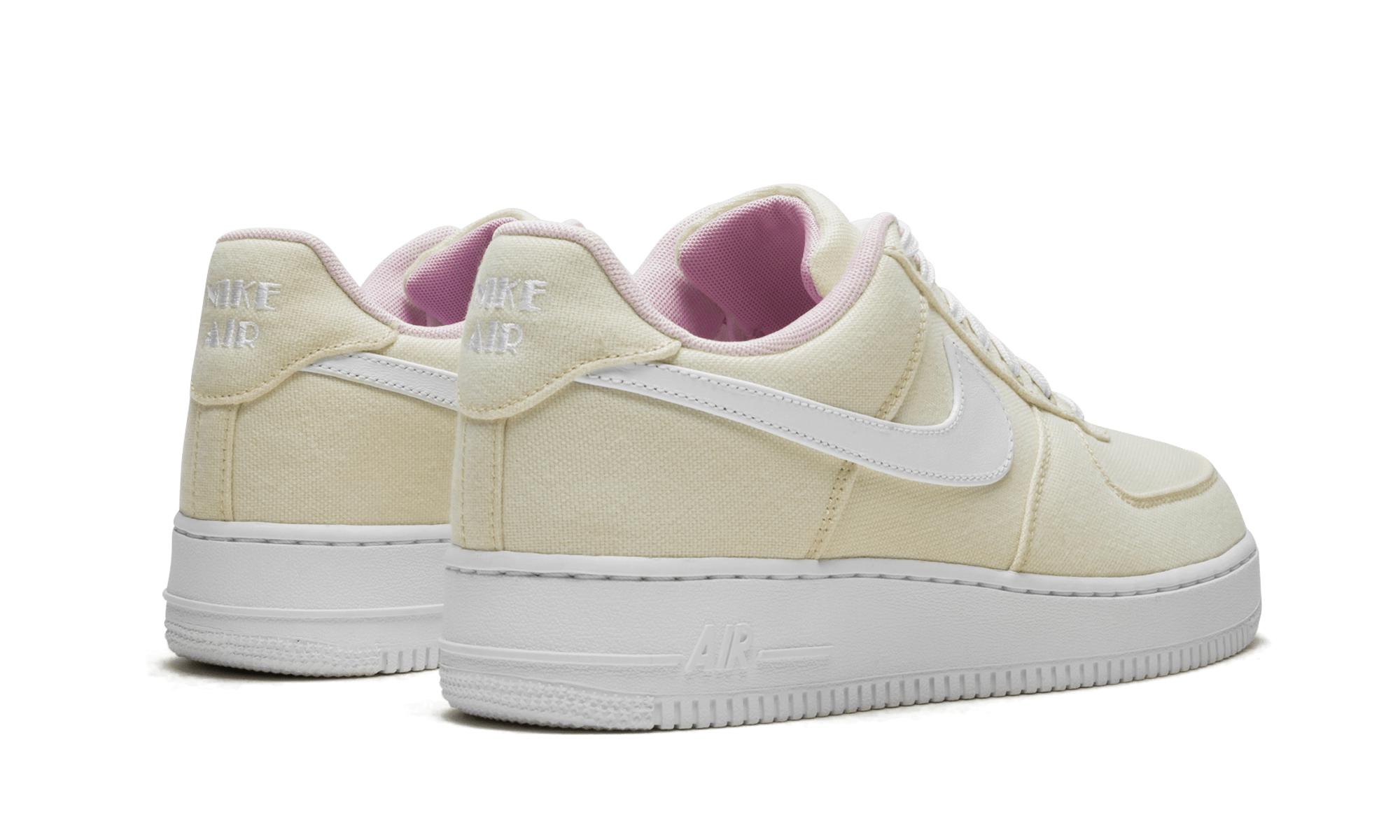 nike air force 1 07 lv