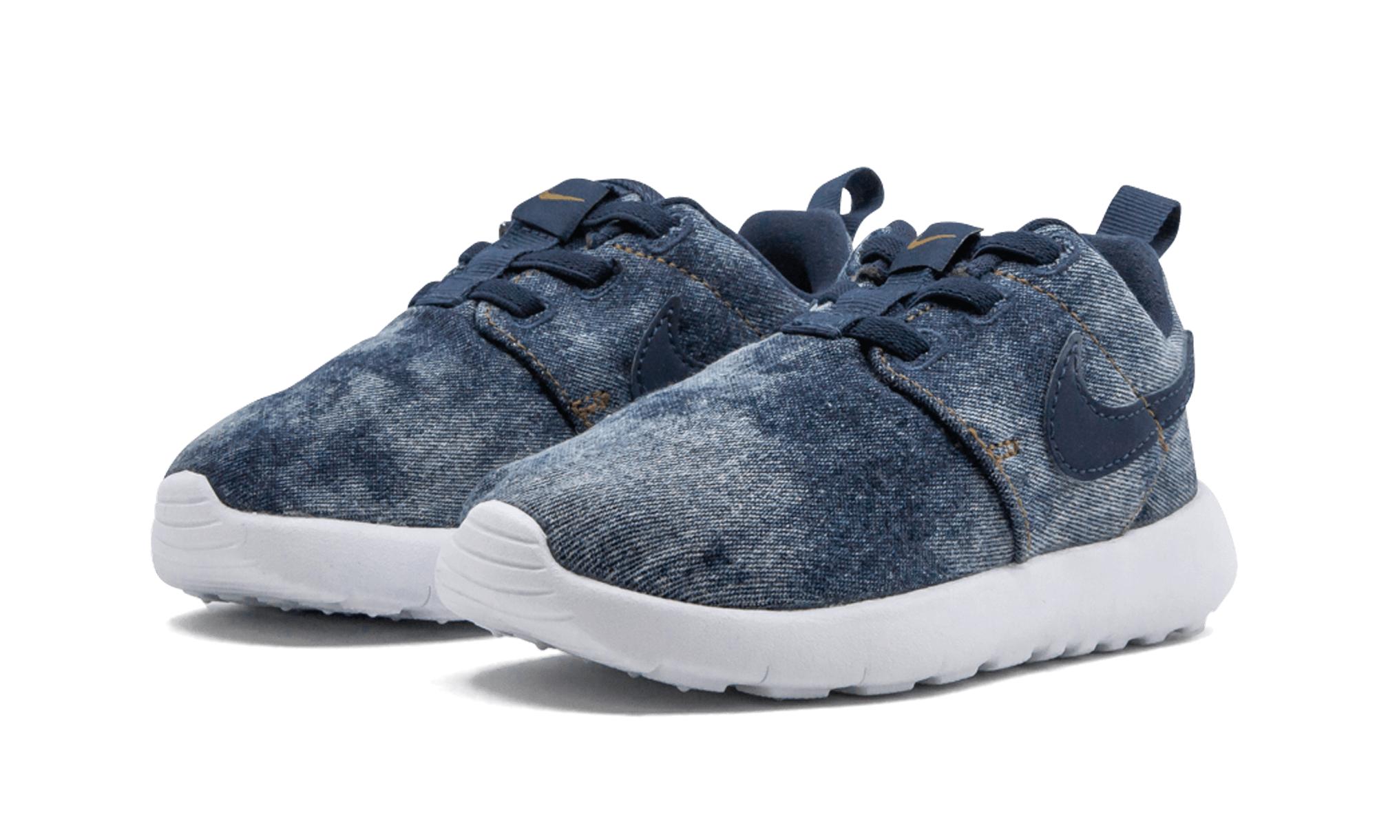 nike roshe one se blue