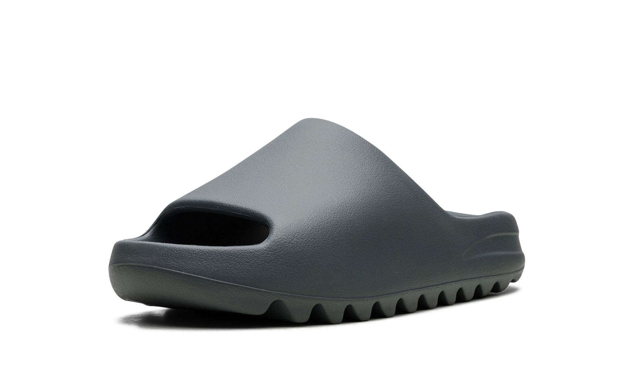 Yeezy Slide "onyx 2022/2023" Shoes in Black for Men | Lyst UK