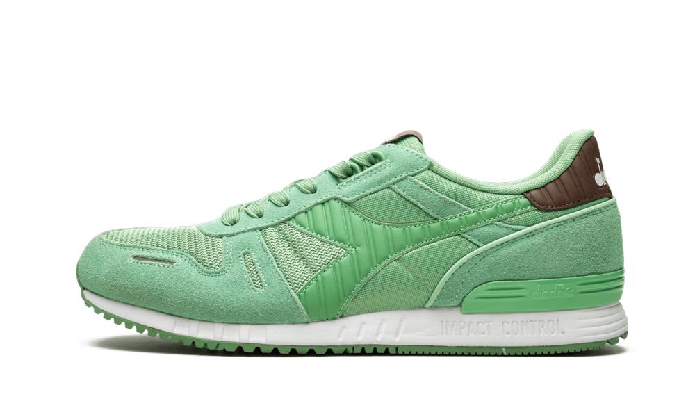 green diadora shoes
