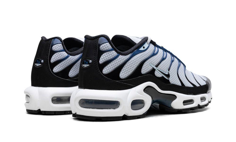 Nike Air Max Plus Sneakers in Black for Men Lyst UK