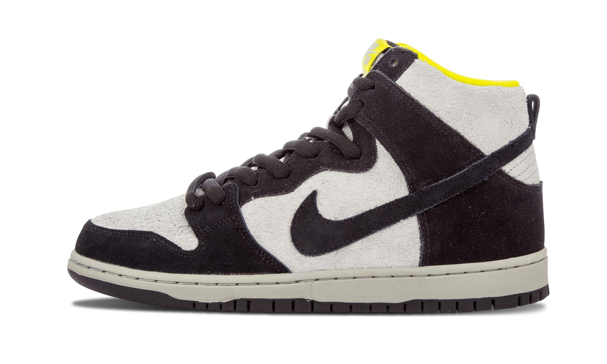 black high top nike dunks