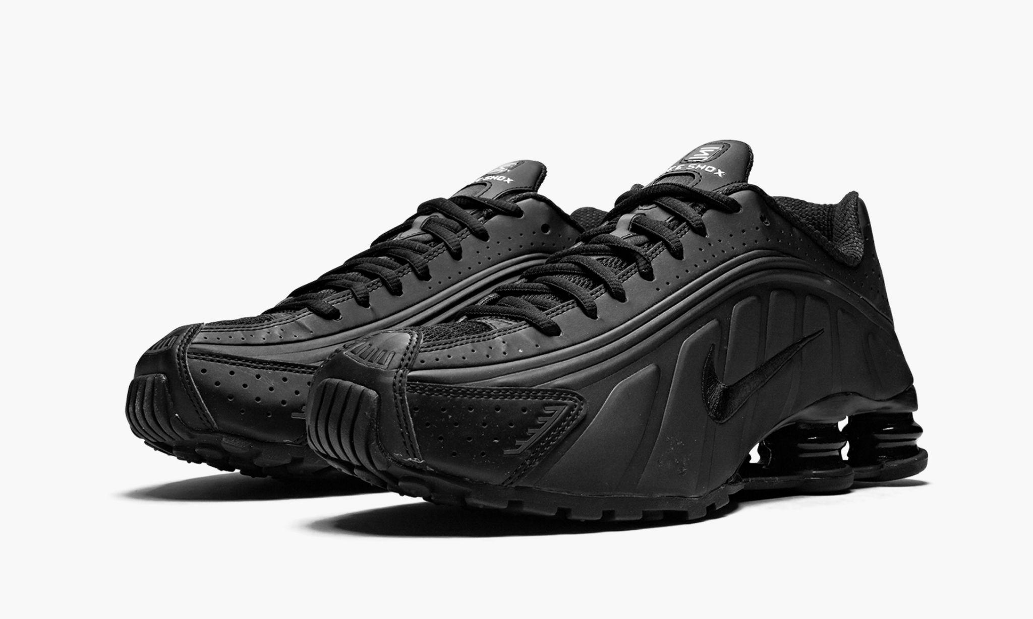 Nike Synthetic Shox R4 "triple Black" Shoes for Men | Lyst