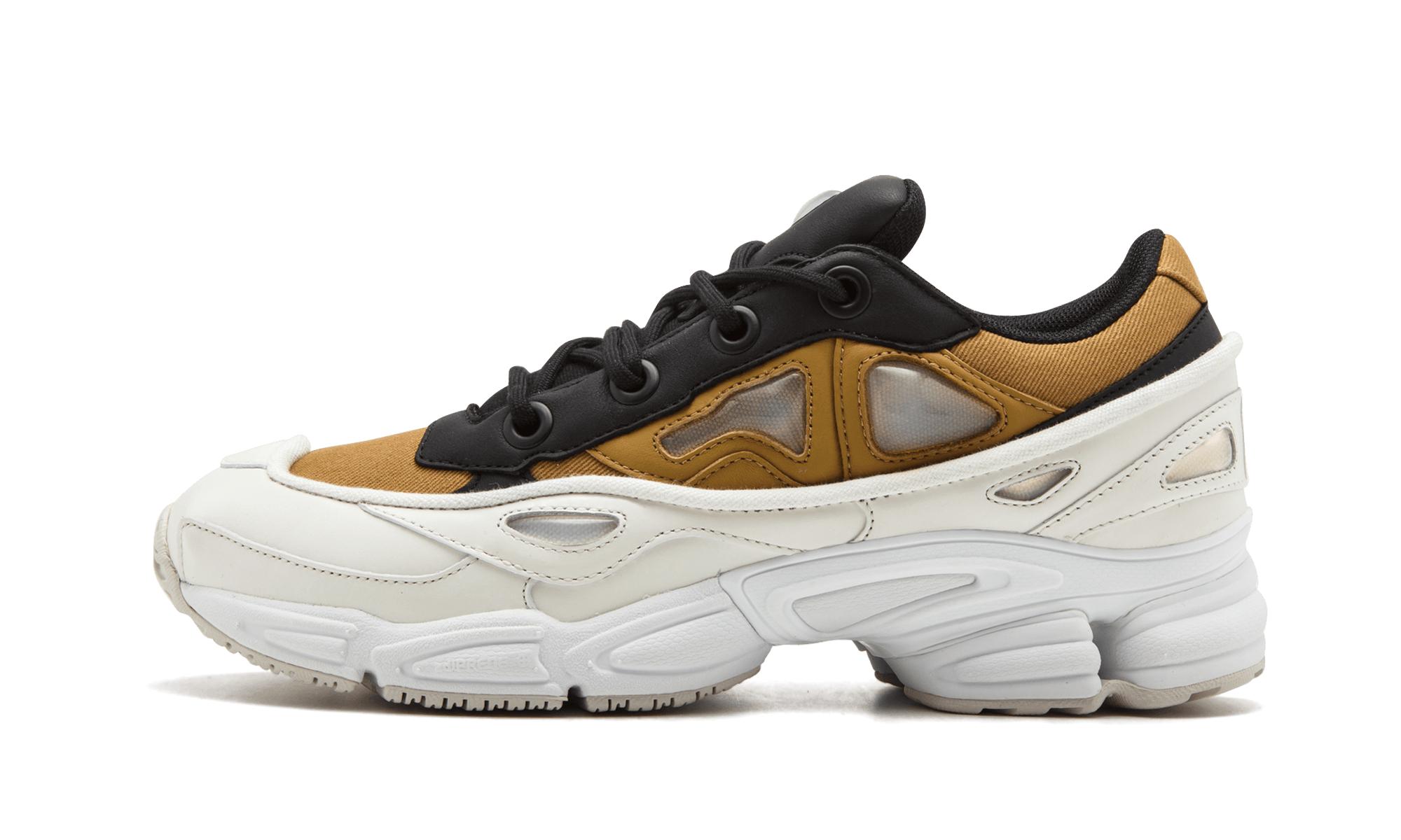 ozweego 3 black white