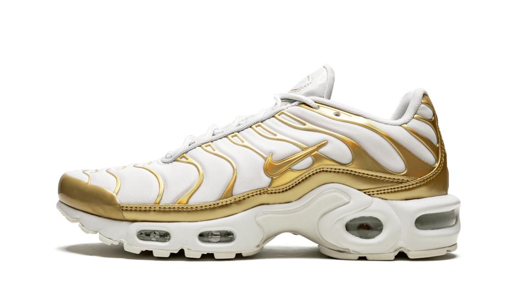 nike air max plus gold womens