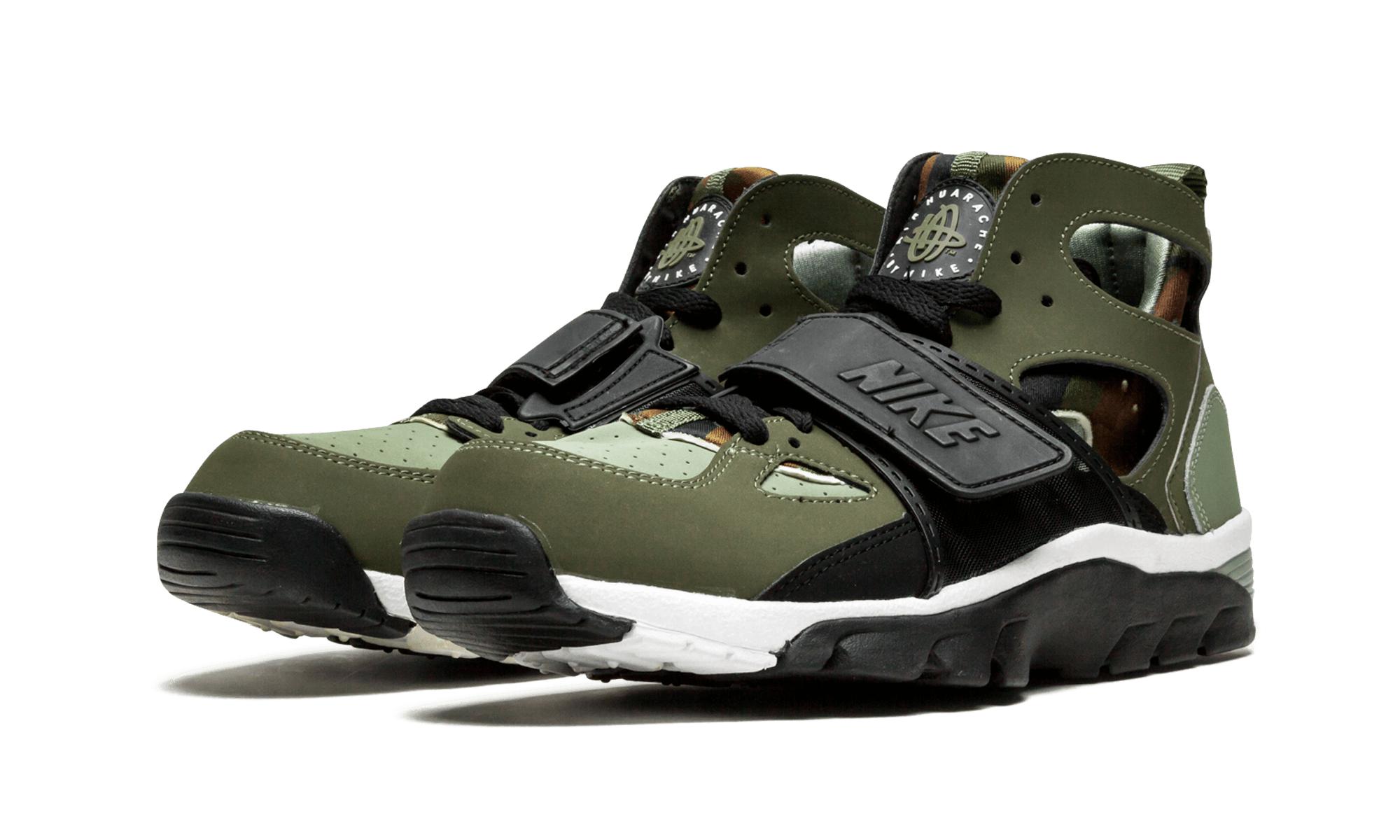nike air trainer huarache camo