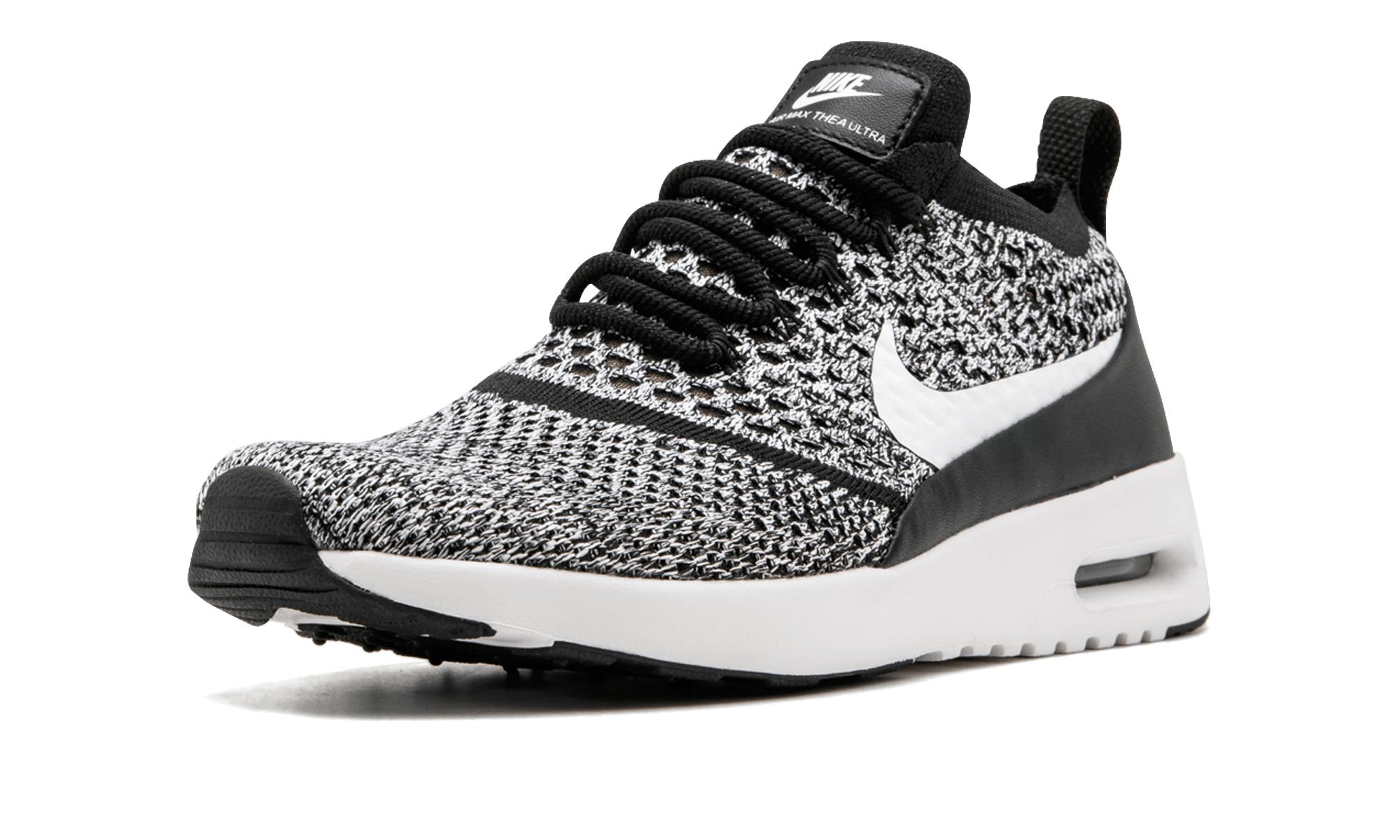 Nike Air Max Thea Ultra Flyknit Trainers in Black | Lyst