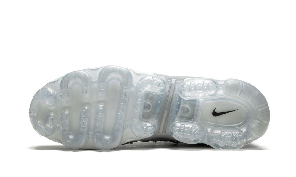 Nike vapormax plus silver clearance