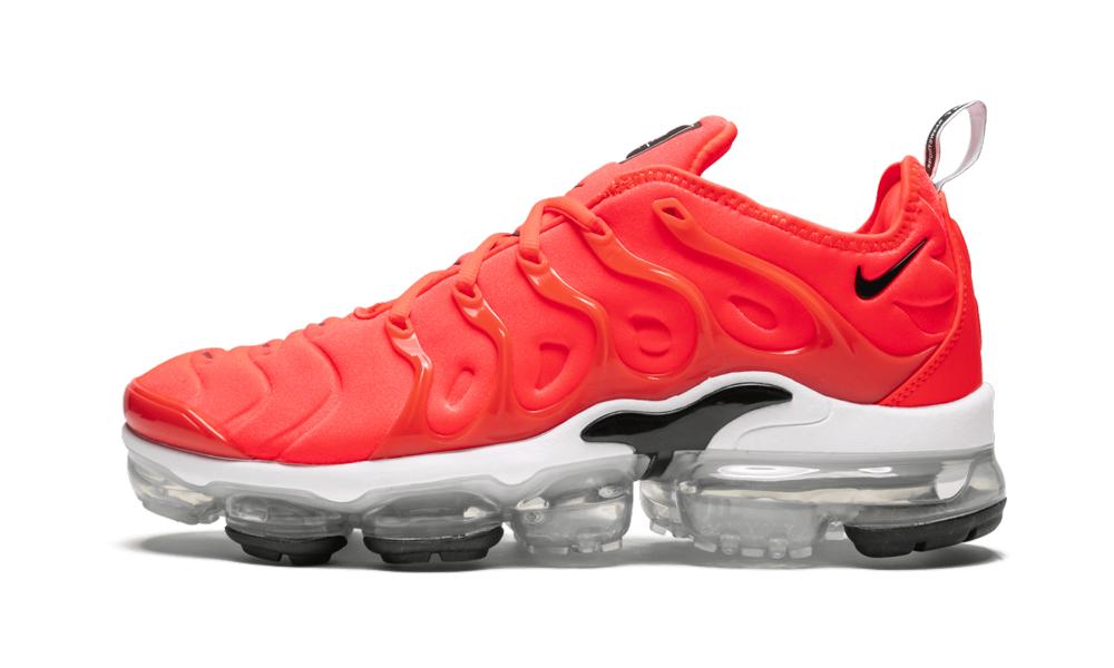 vapormax plus red and white