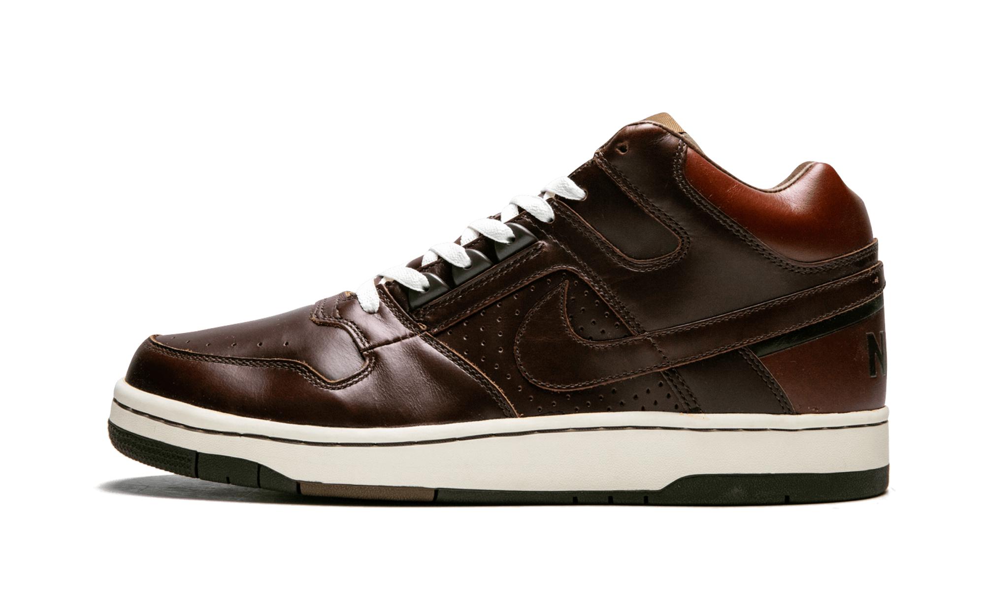 nike delta force brown
