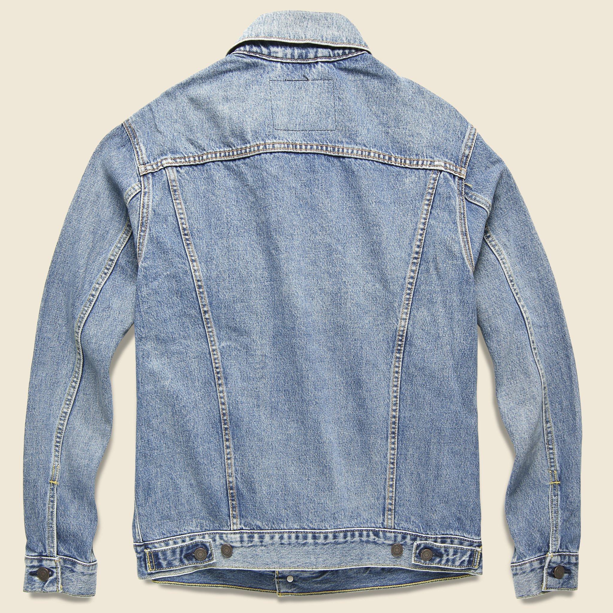 levi's fluffy jacket
