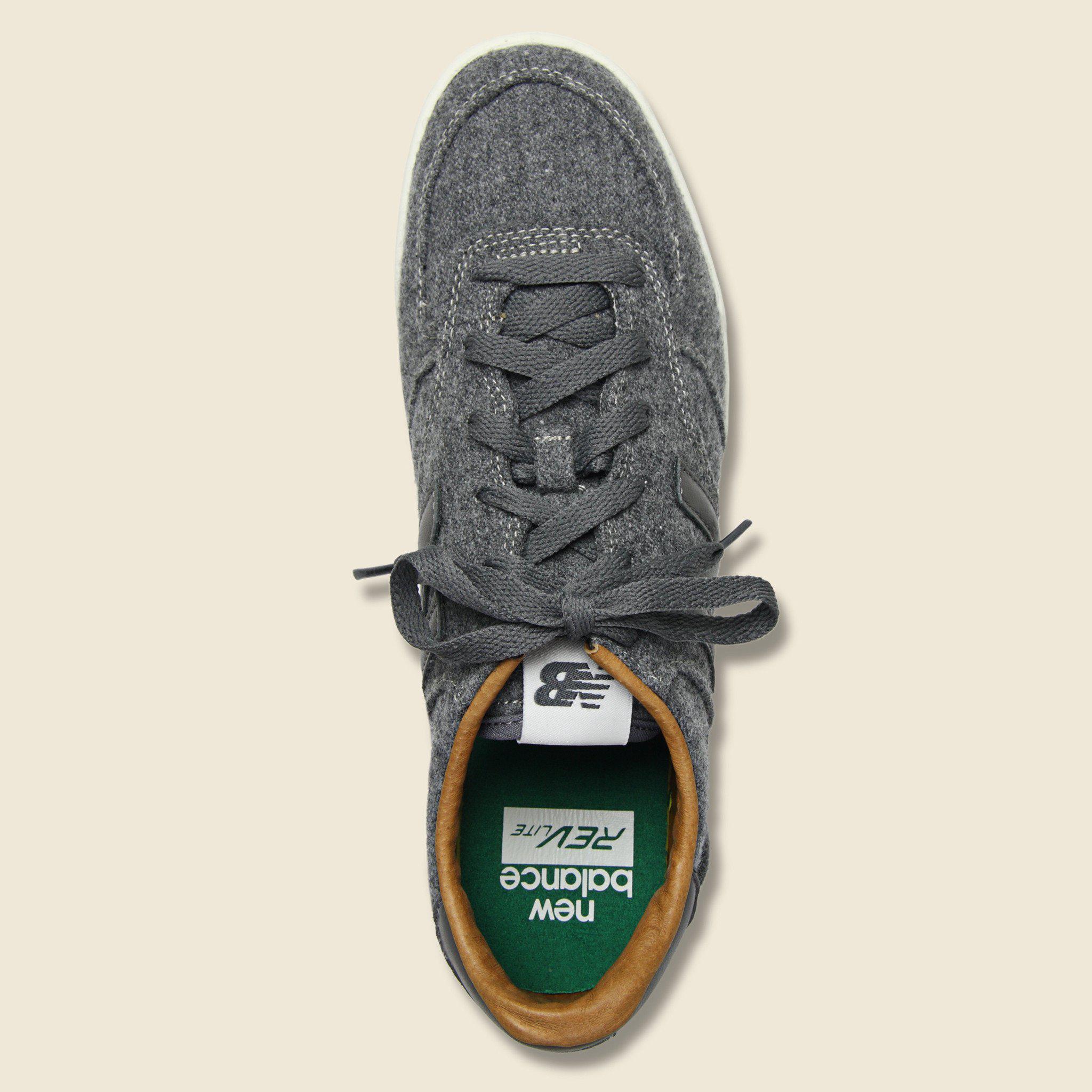 new balance 300 felt