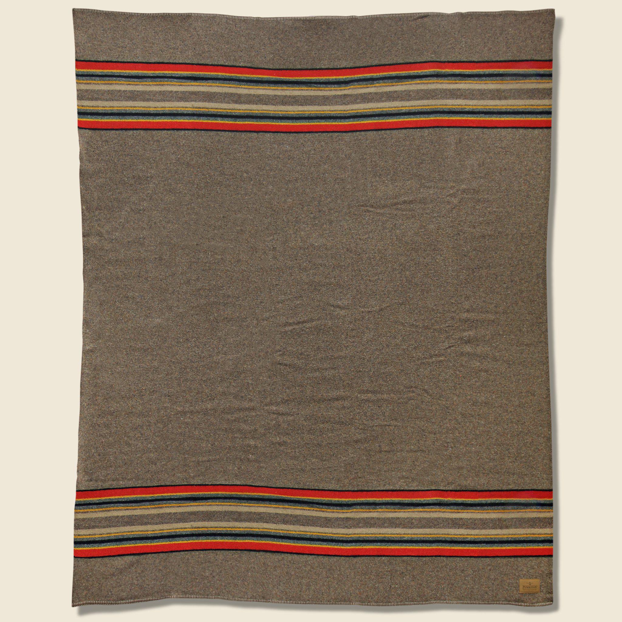 Pendleton Wool Yakima Camp Blanket Mineral Umber For Men Lyst