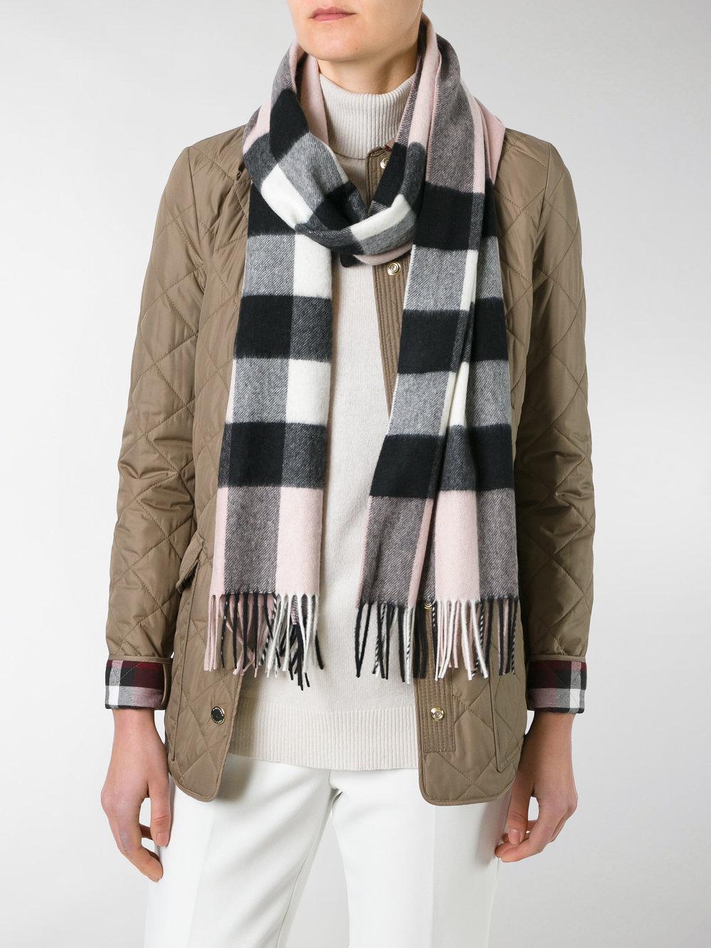 Burberry The Large Classic Cashmere Scarf In Check - Lyst