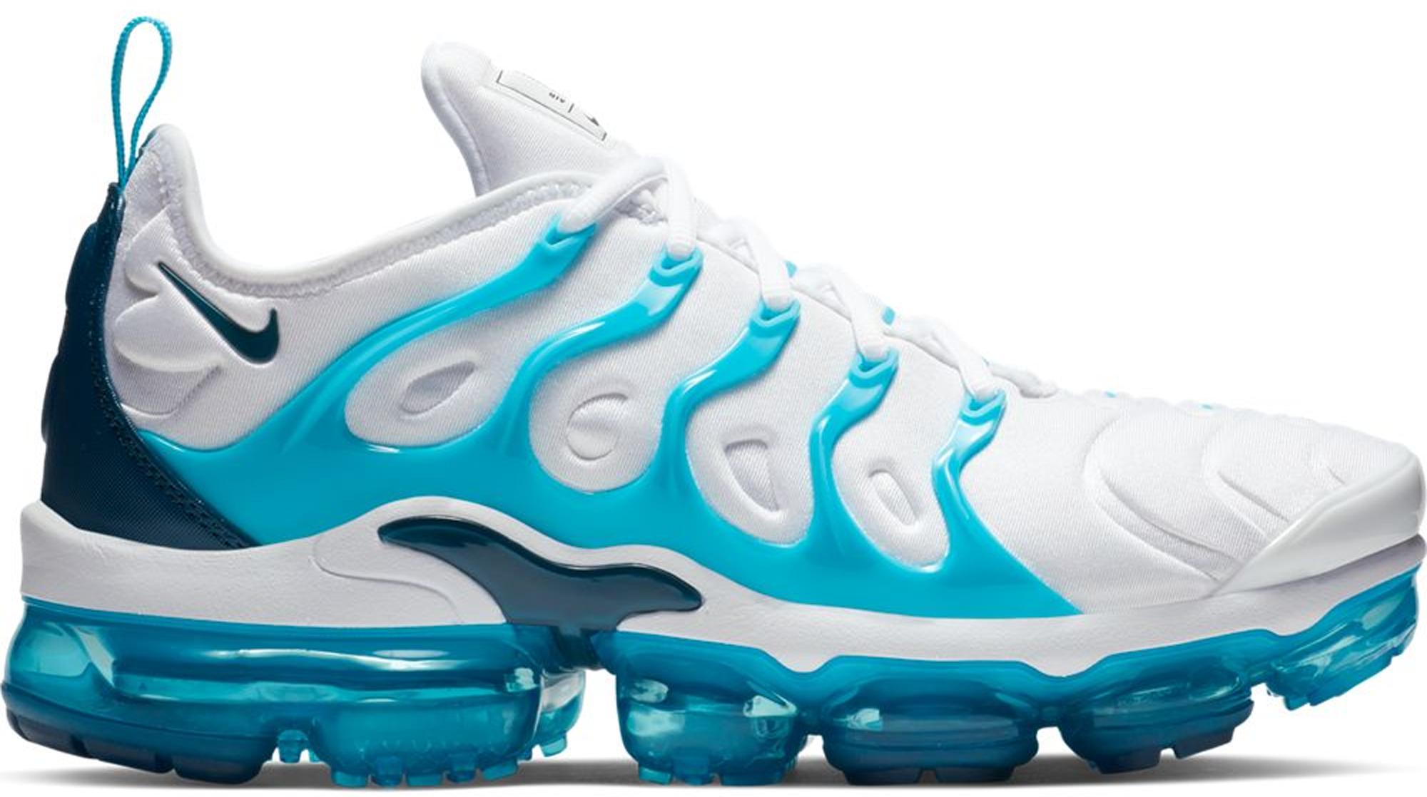 nike vapormax plus white and blue