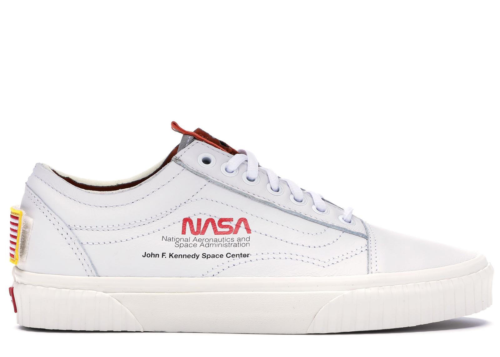 nasa space voyager true white