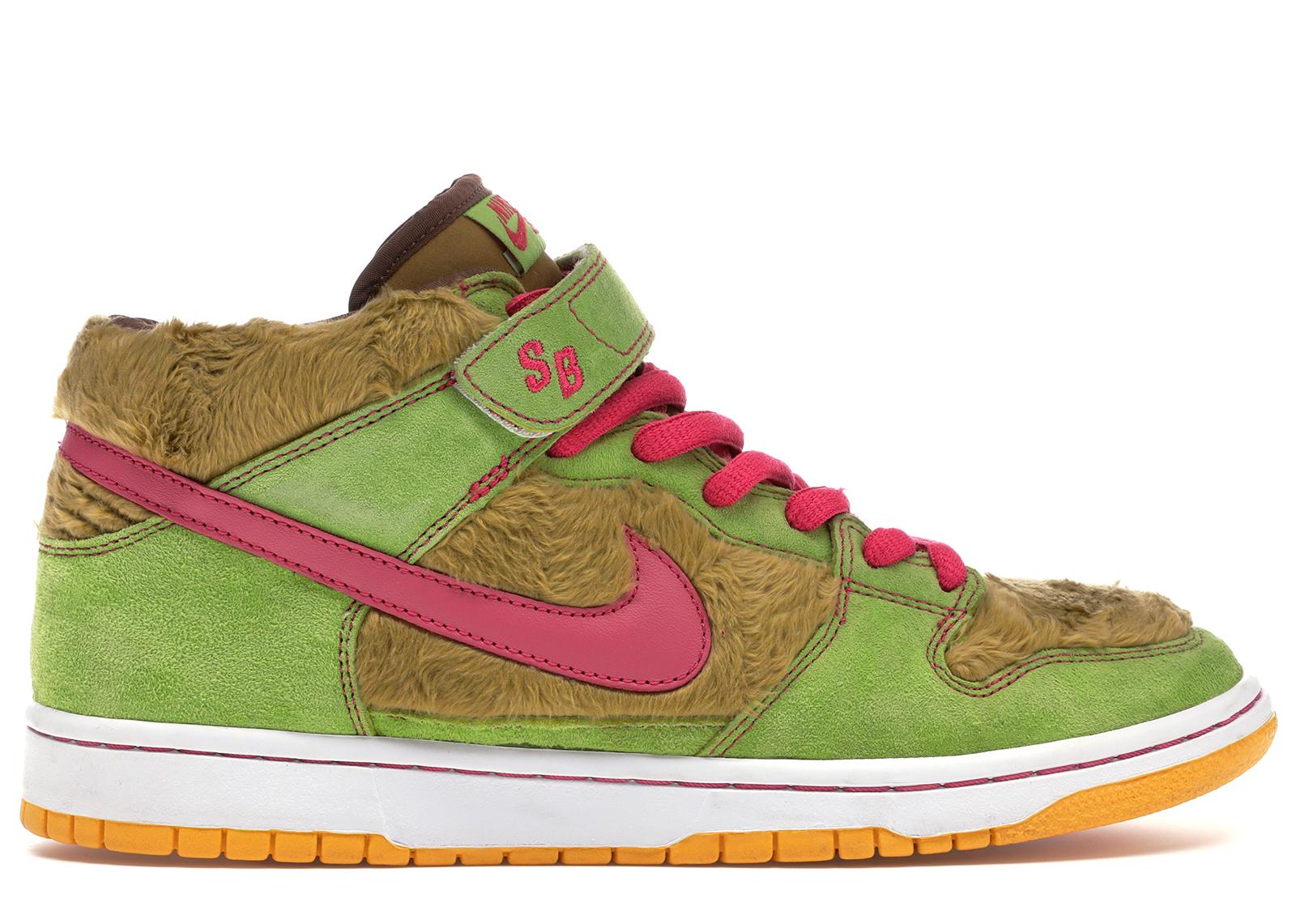 women stranger things nike