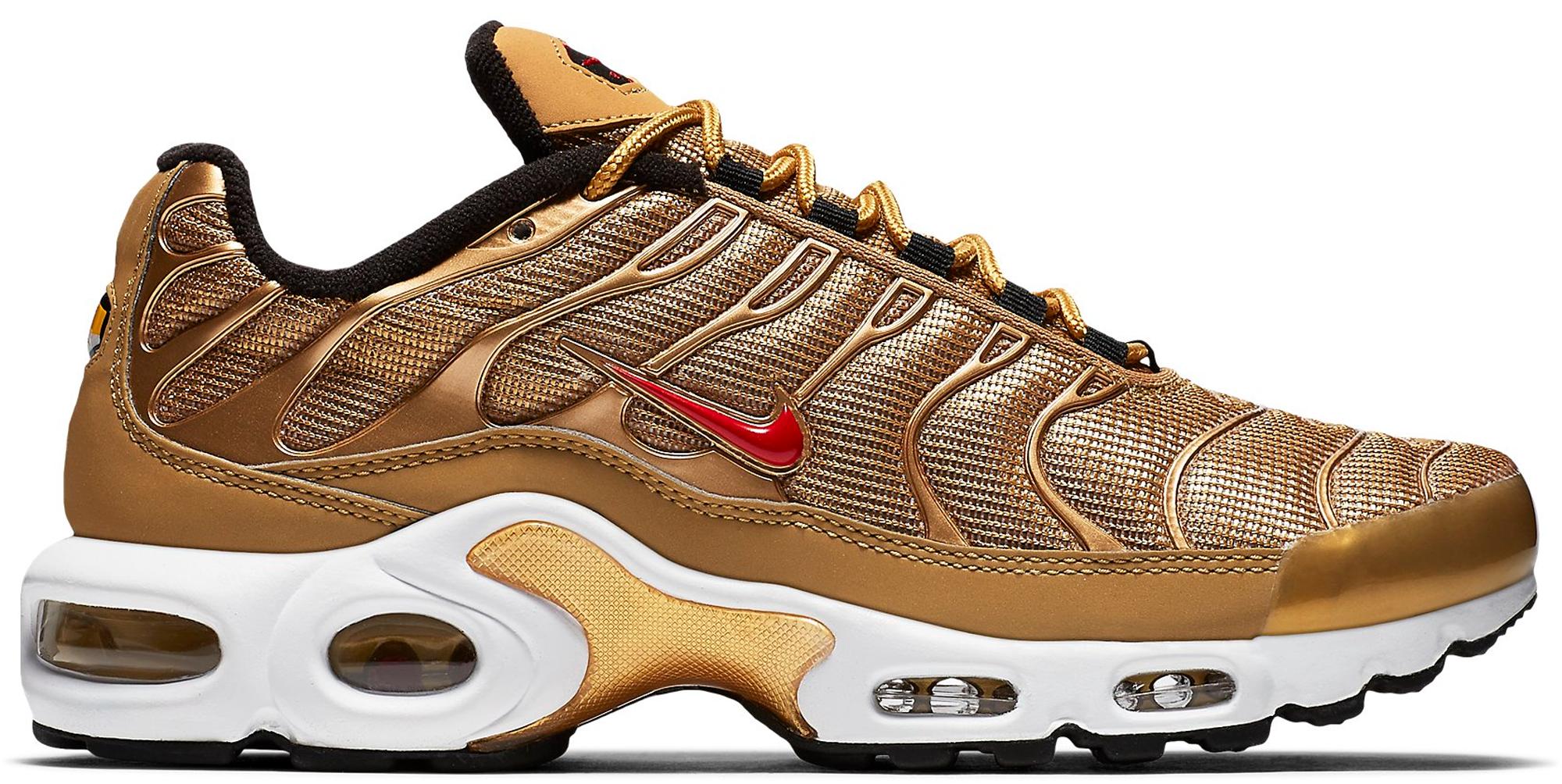 university gold air max 1