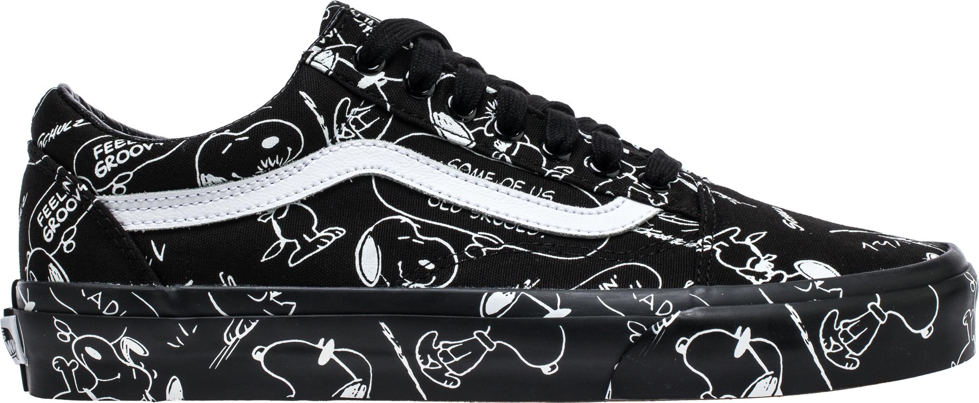 snoopy black vans