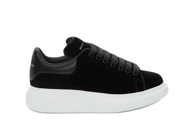 Alexander McQueen Velvet Oversized Trainers in Black - Save 62% - Lyst