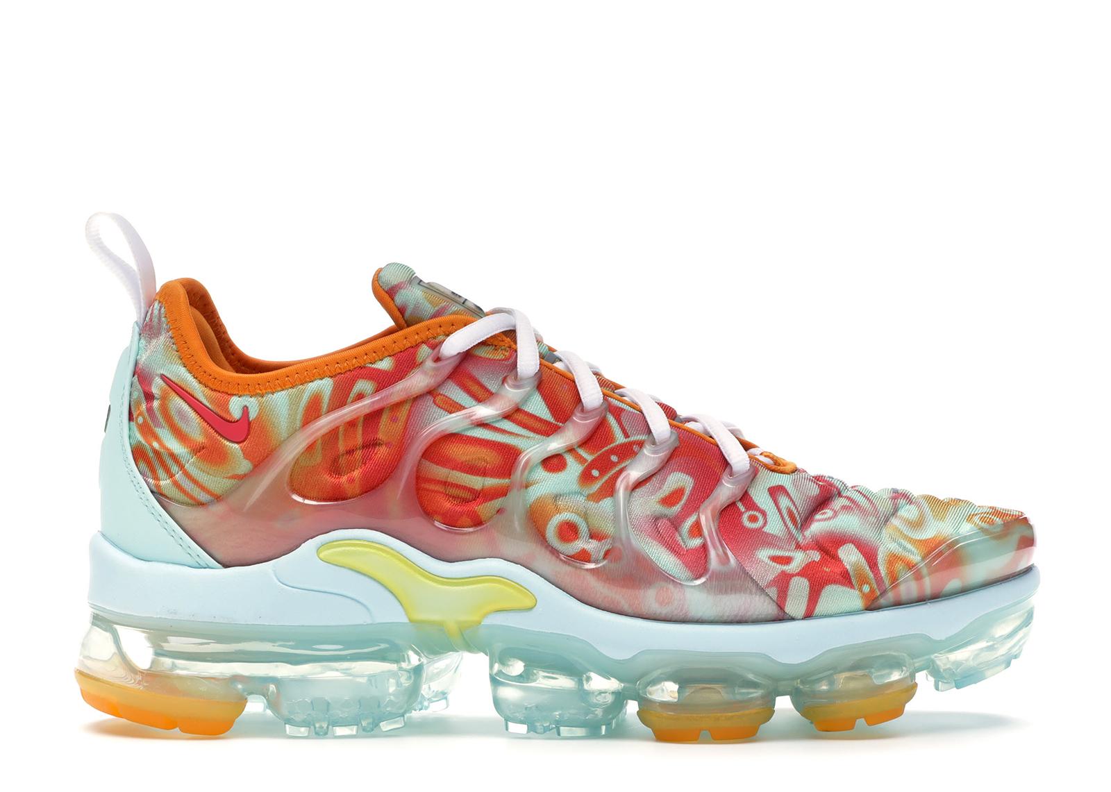 vapormax plus white orange