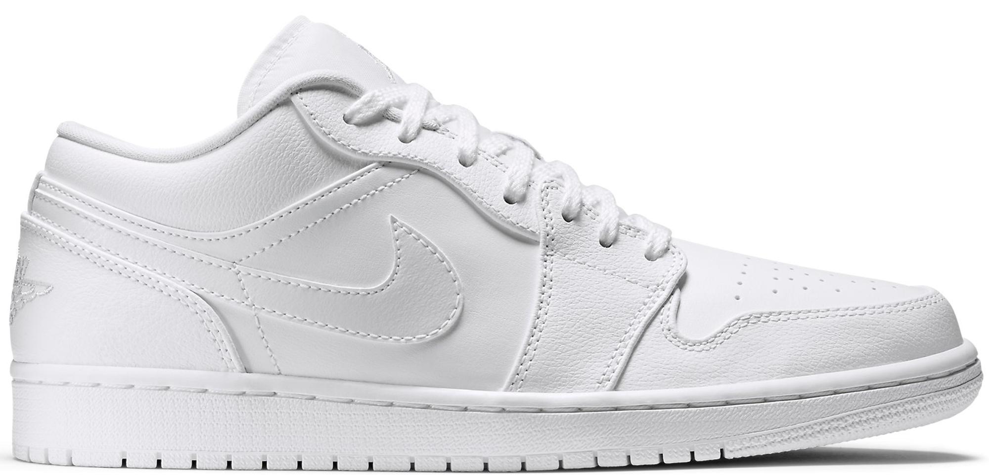 nike low cut white shoes
