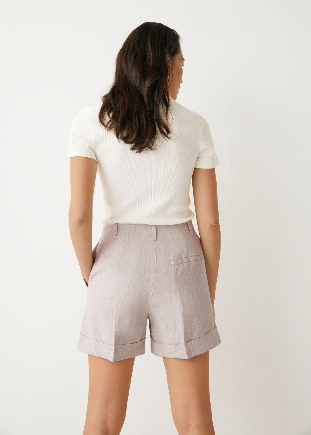 Tailored Linen Shorts in Beige 