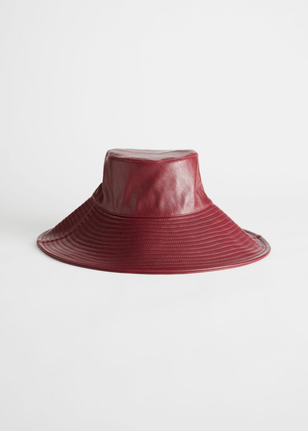 wide brim bucket hat