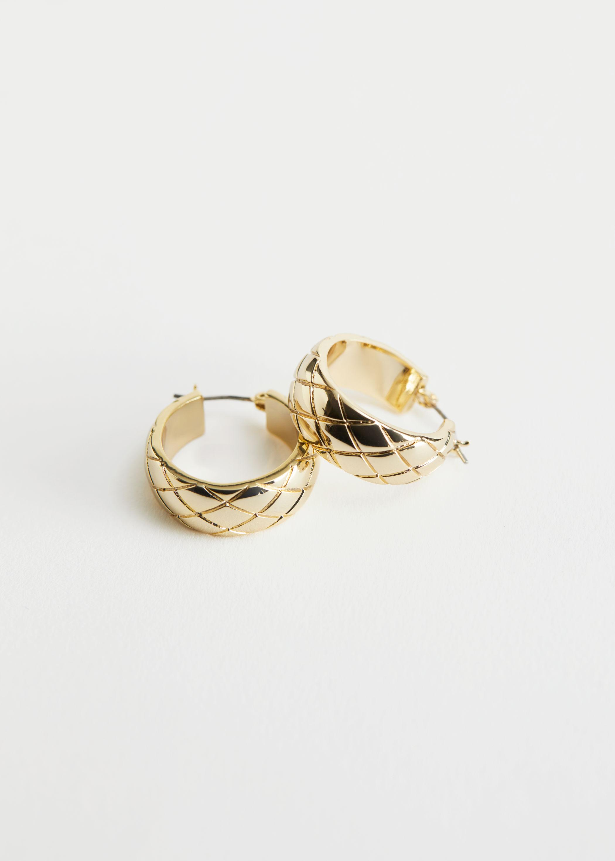 & Other Stories Quilt Embossed Chunky Hoop Earrings in Gold (Metallic ...
