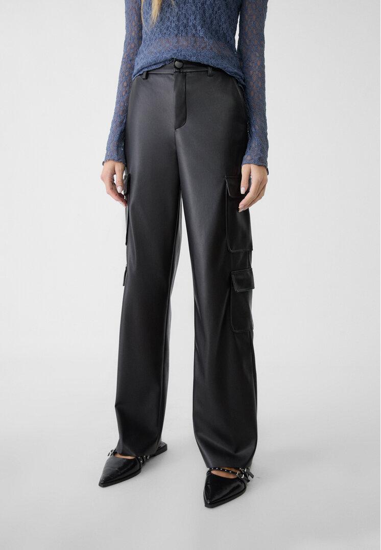 Pantaloni A Zampa Grigi Stradivarius Pantaloni In Pelle A Zampa