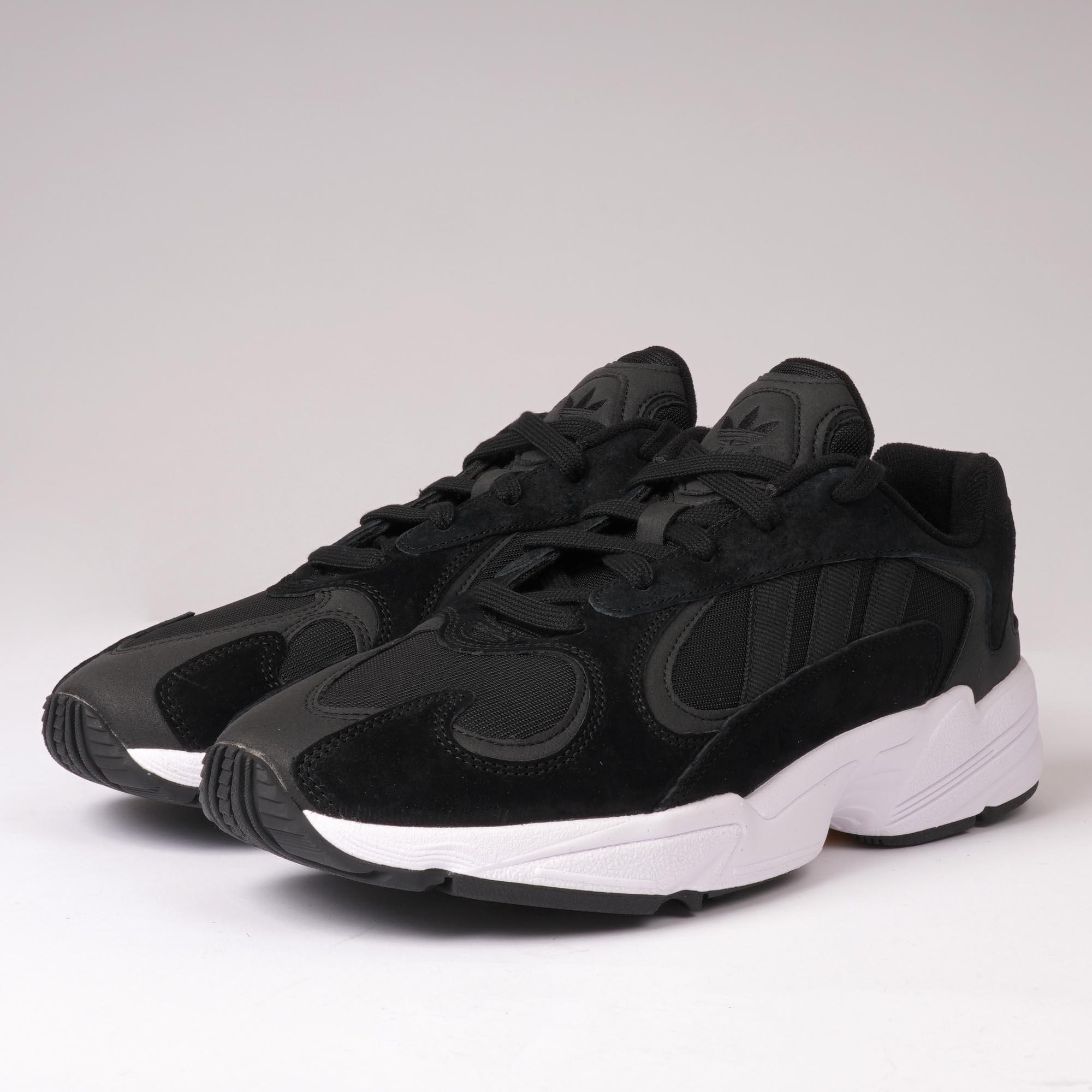 adidas originals yung 1 all black