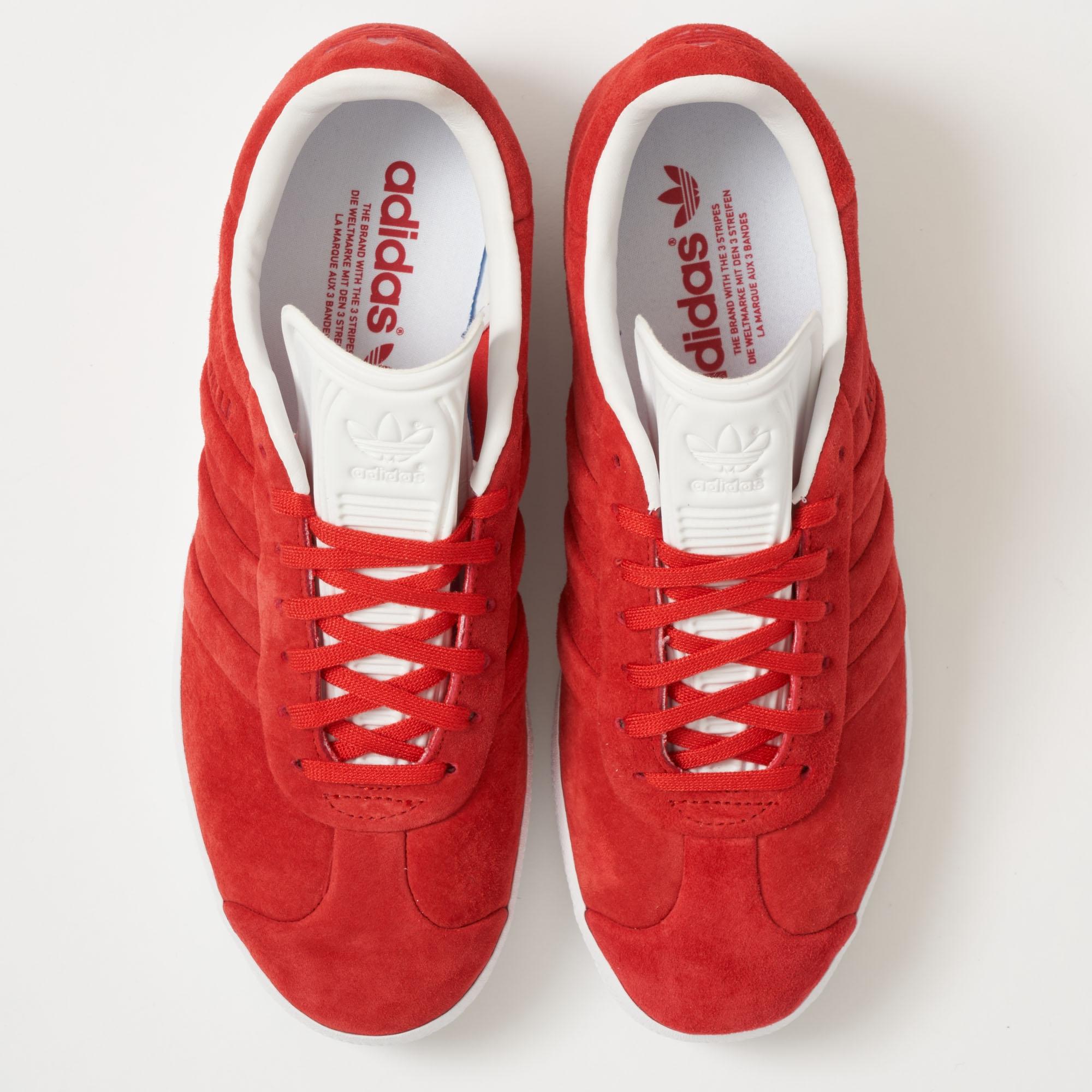 gazelle stitch and turn red