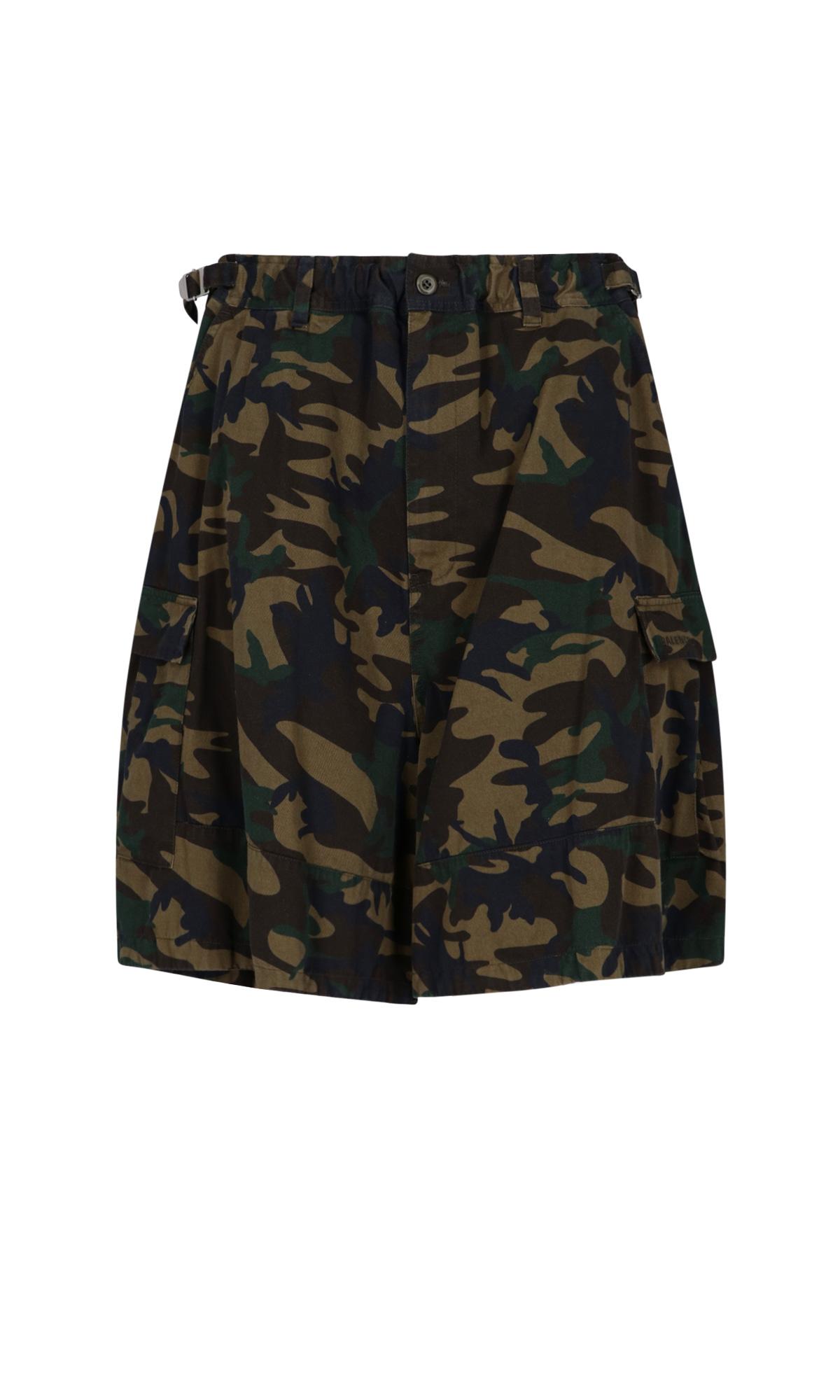 Balenciaga 'kick' Camouflage Cargo Shorts in Green for Men - Save 23% | Lyst