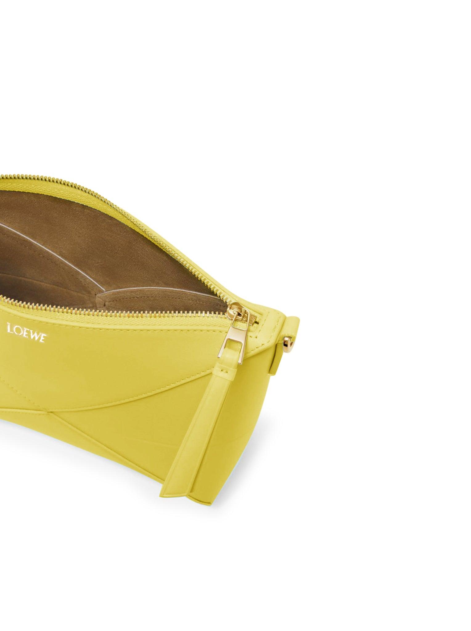 バッグ・カバンその他 Loewe Puzzle Fold yellow clutch bag Puzzle Fold pouch in shiny nappa calfskin Yellow - LOEWE