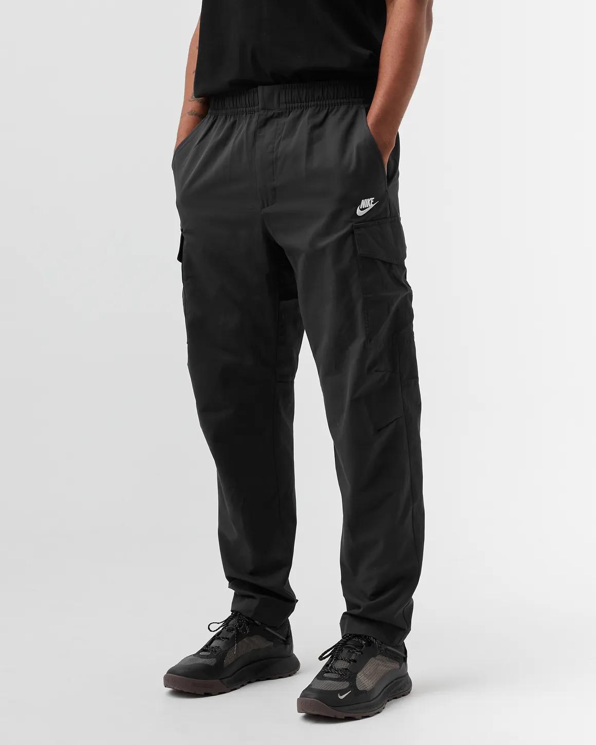 Nike Twill Cargo Pant in Black