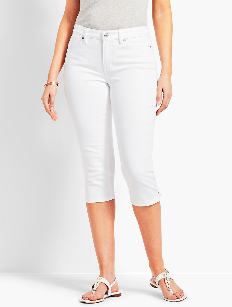 white pedal pusher jeans