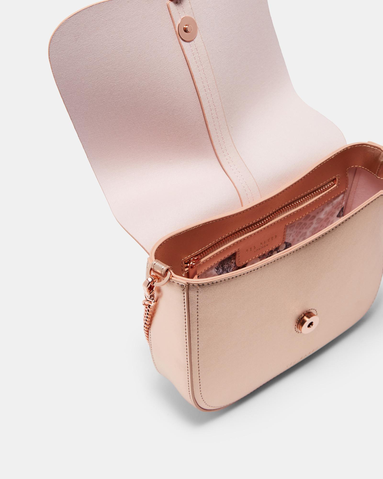 ted baker jessi pale pink concertina leather shoulder bolsa