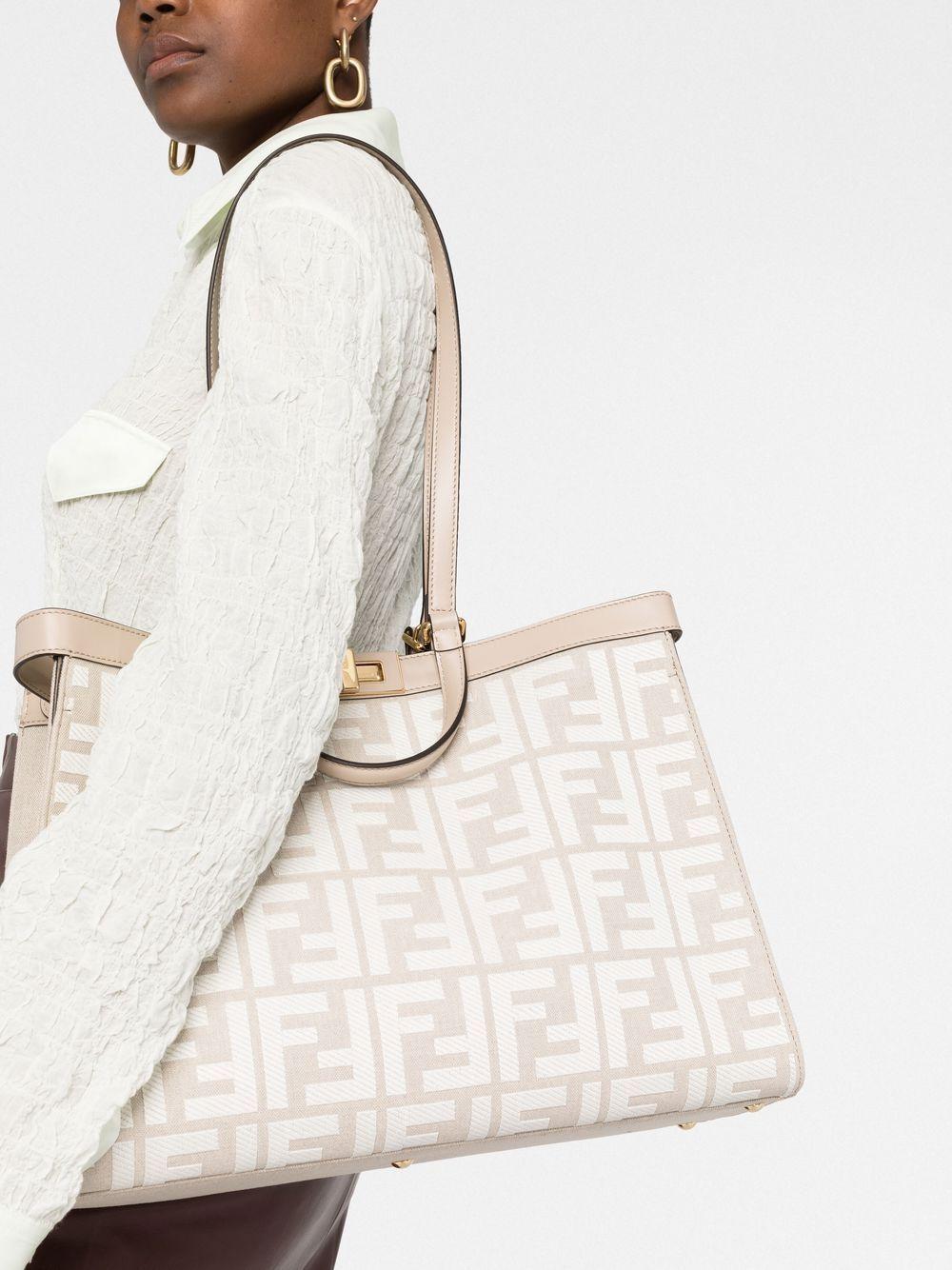 FENDI フェンディ FF柄 PEEKABOO X-TOTE ミディアム トート Amazon | [フェンディ] トートバッグ ミディアム エックストート