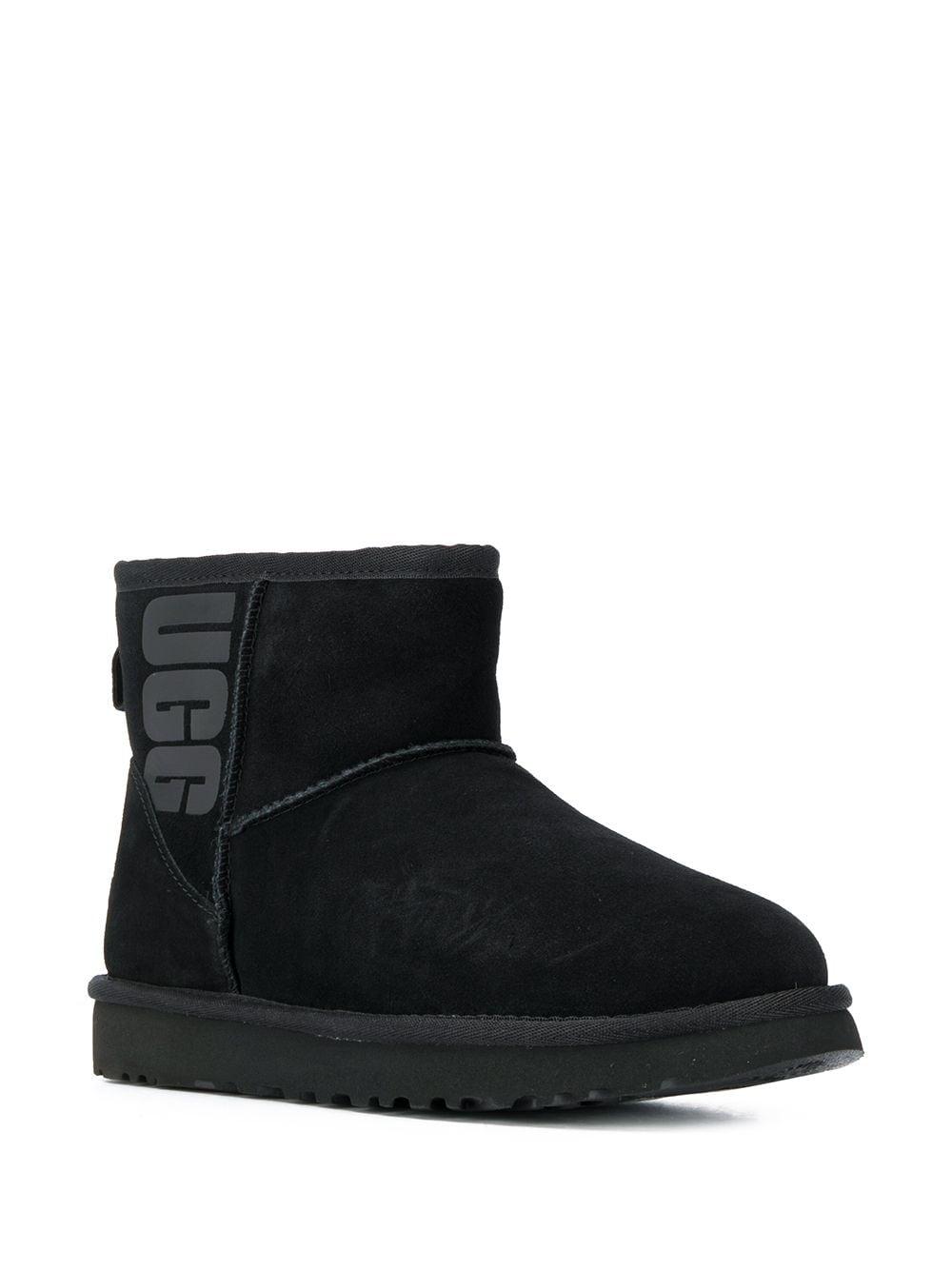 black rubber uggs