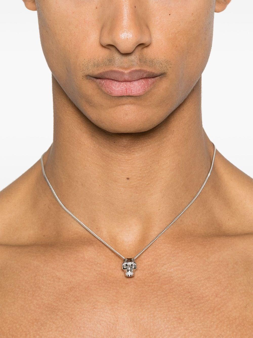 ネックレス・チョーカー alexander mcqueen FW25 'Skull' necklace (836663J161N 0446) MCQUEEN Skull Silver-Tone Pendant Necklace for Men | MR PORTER