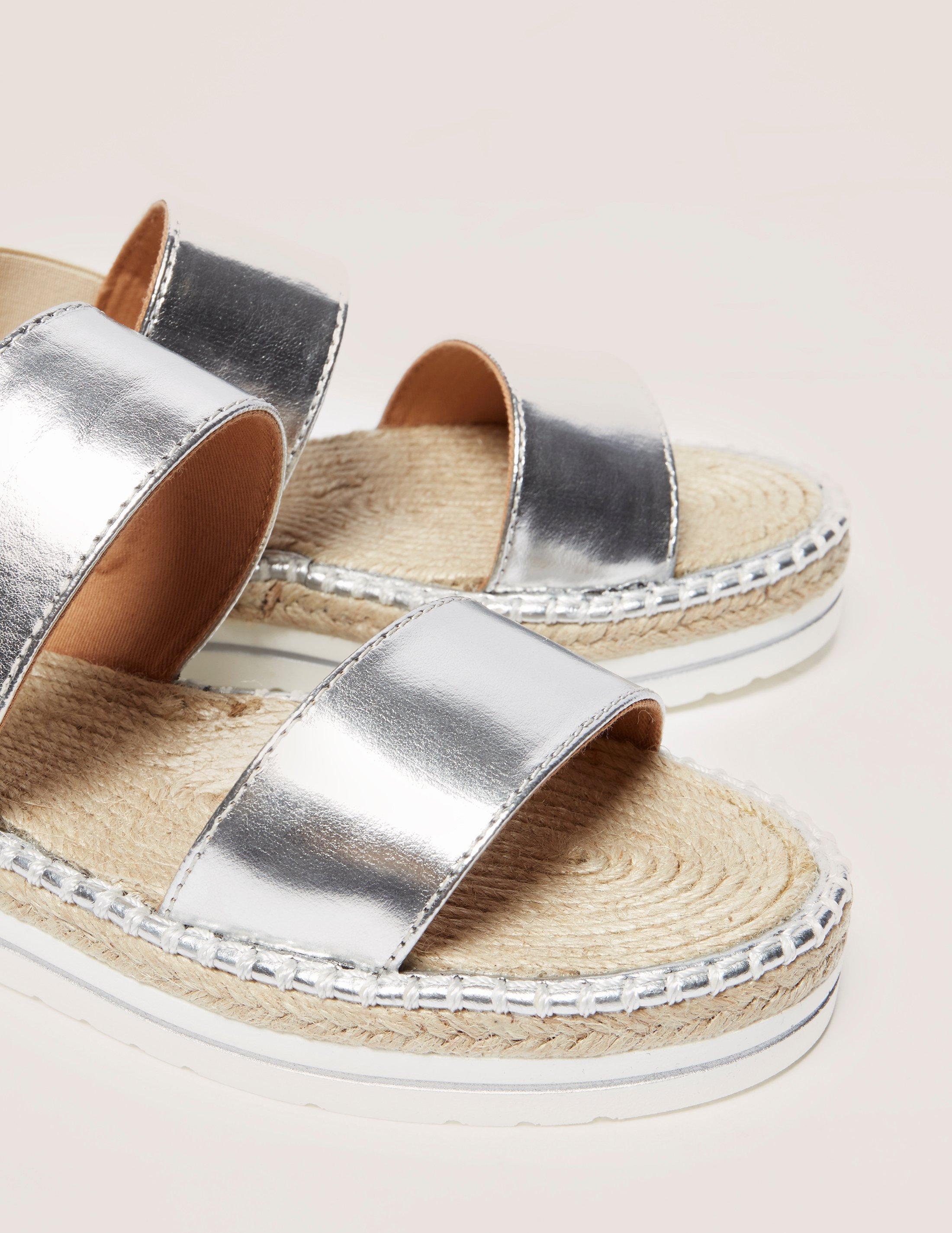 steve madden wicker sandals