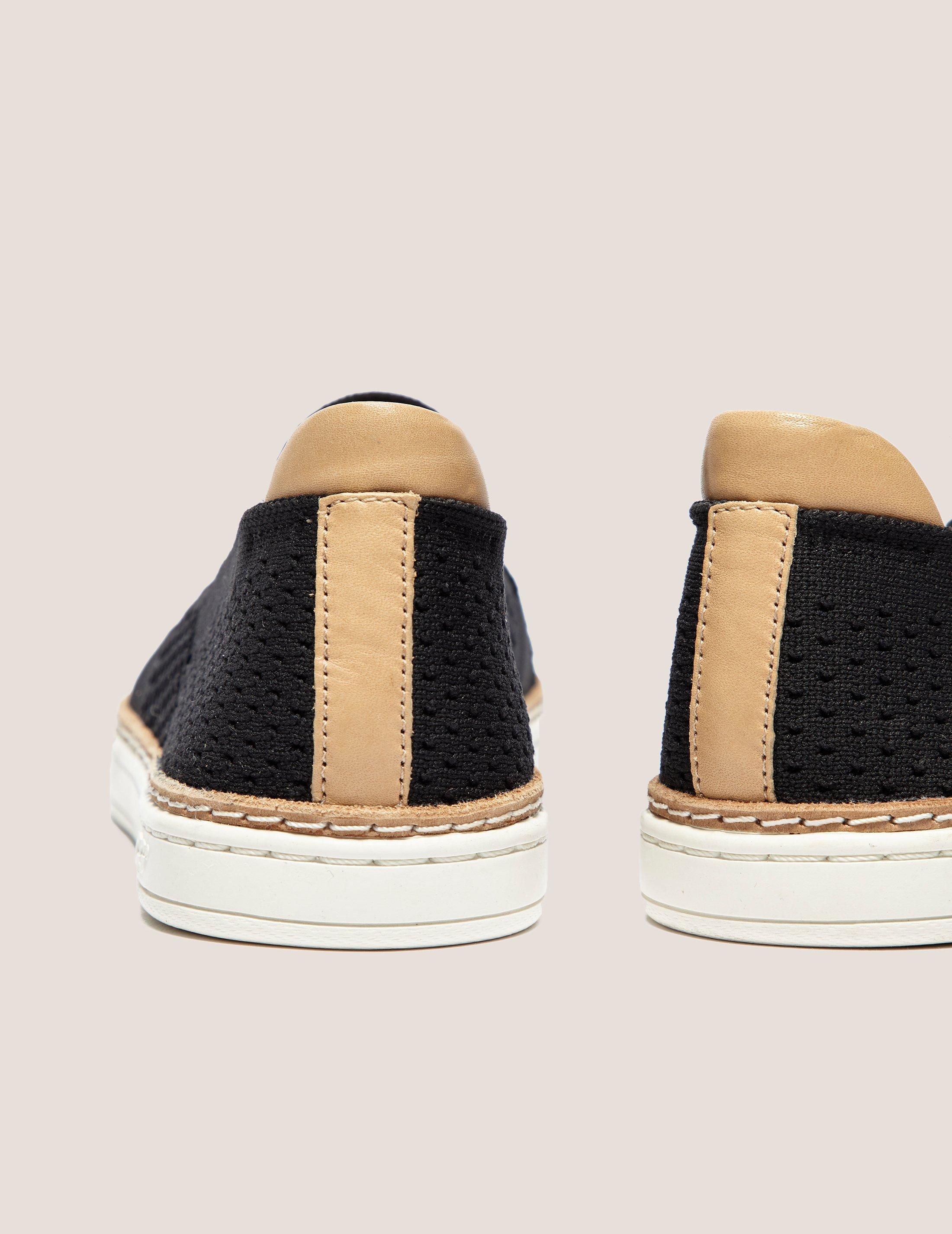 ugg sammy slip on black