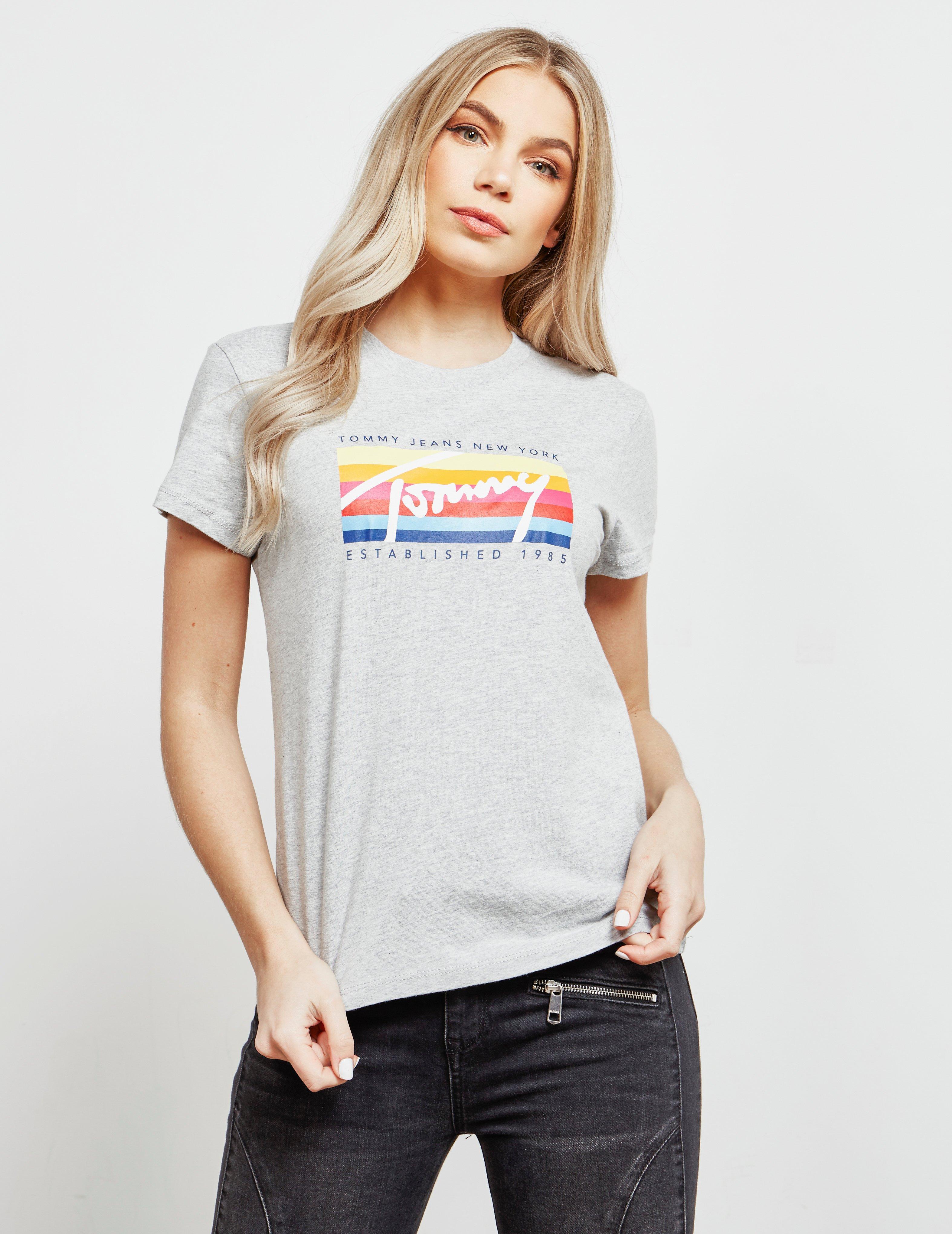 tommy jeans rainbow logo tee