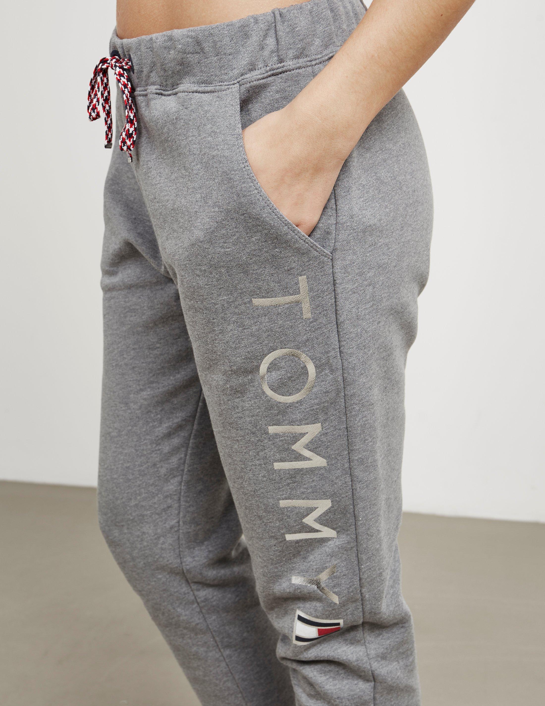 Tommy Hilfiger Logo Cuffed Joggers Grey in Gray - Lyst
