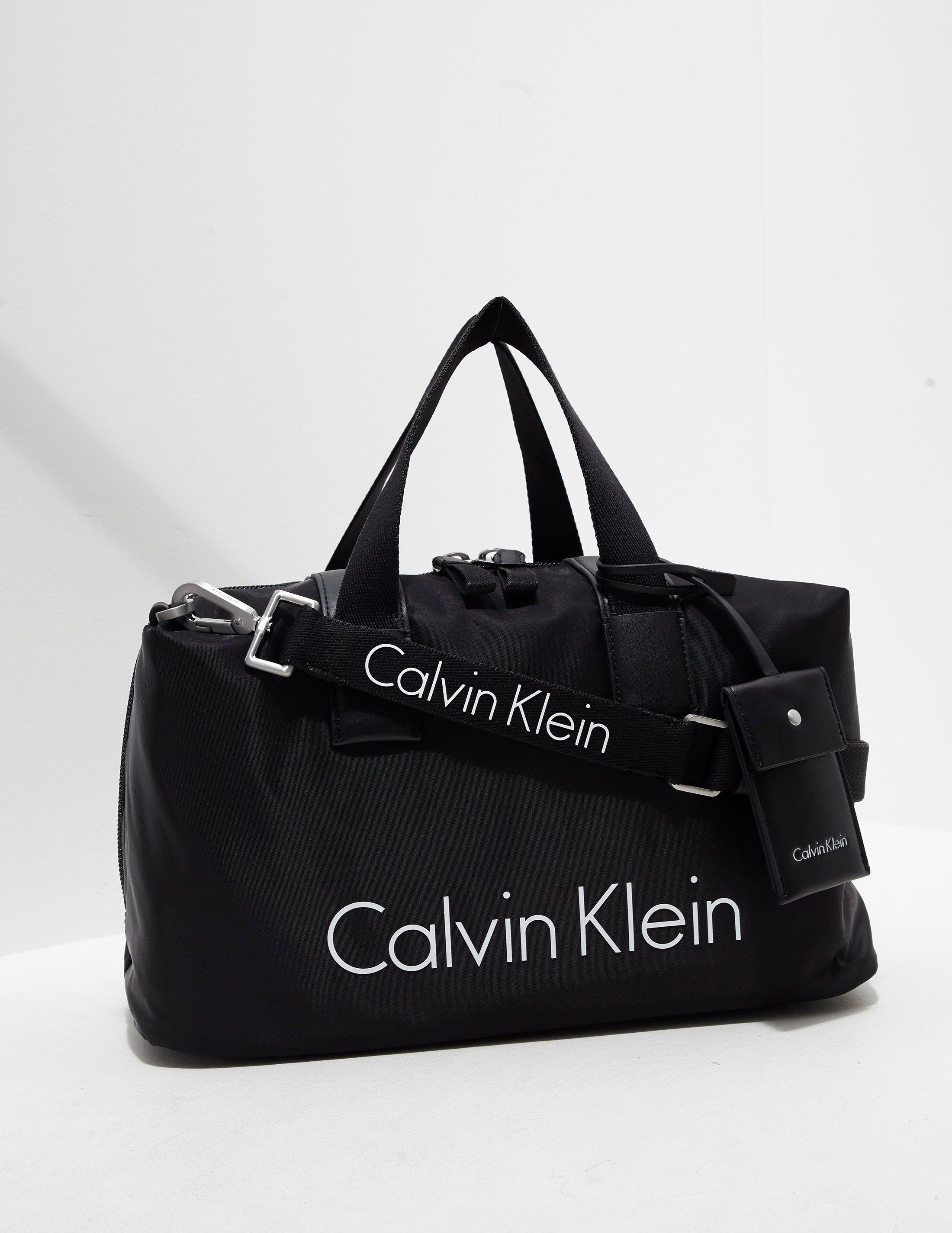 Calvin Klein Sports Bag Hotsell, 58% OFF | www.ingeniovirtual.com