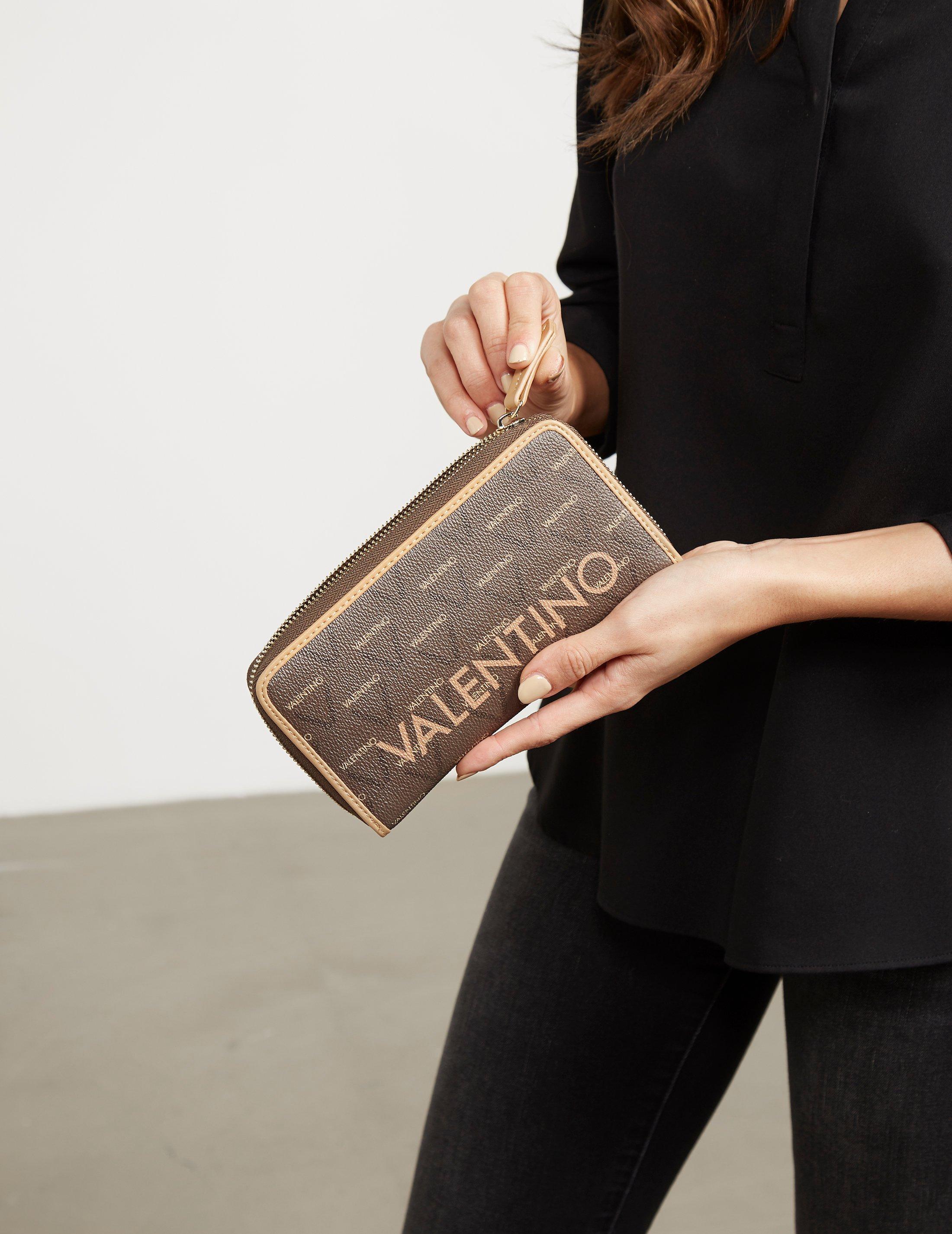 Small Nappa Roman Stud Wallet for Woman in Black | Valentino US