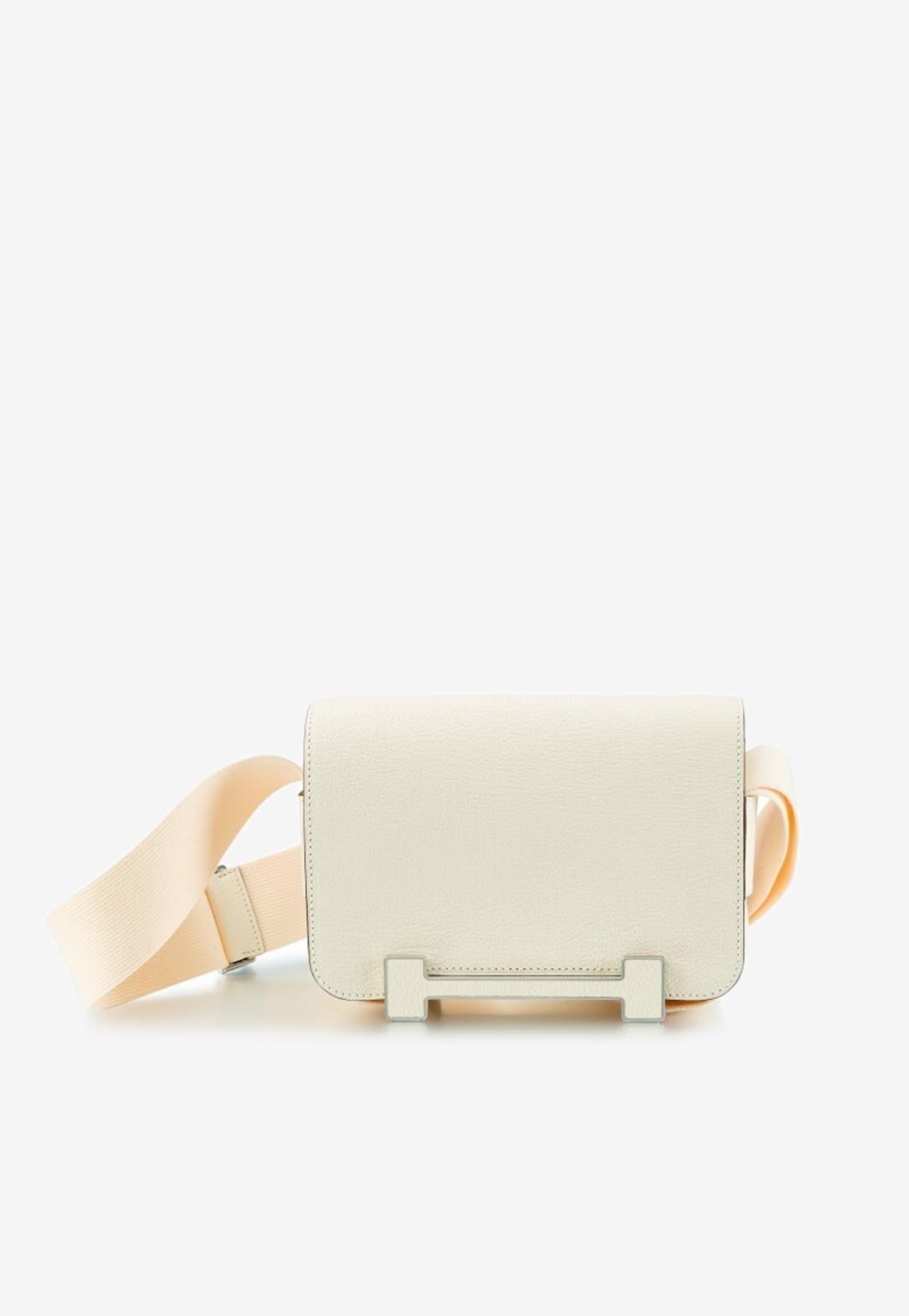 Hermès Geta Shoulder Bag In Nata Chèvre Mysore in Natural