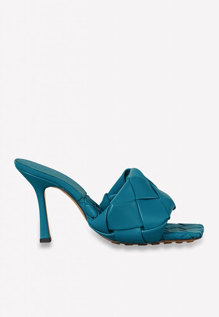 BV Lido sandal by Bottega Veneta in quilted nappa | Flat 