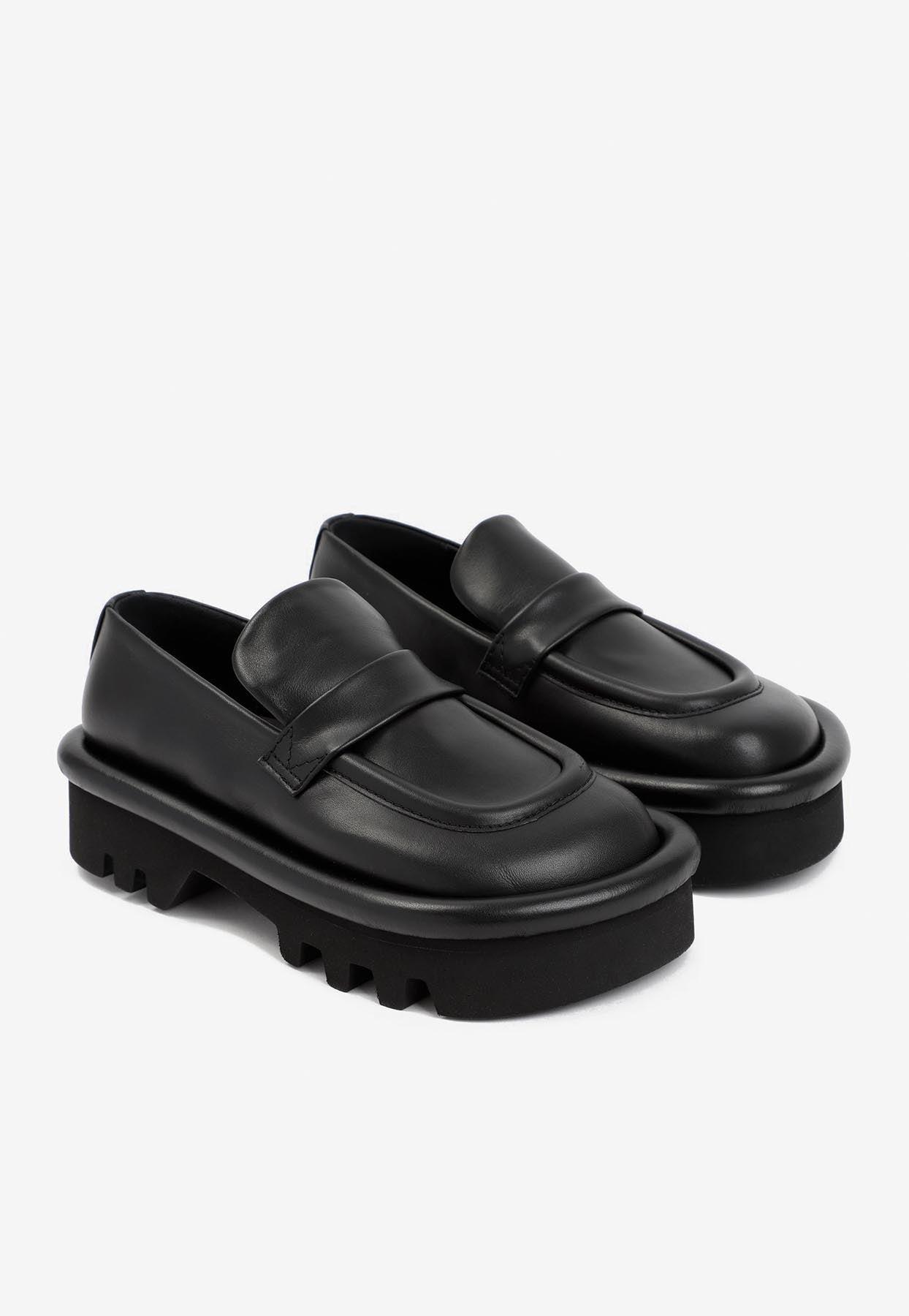 ローファー・オックスフォード J W ANDERSON Bumper Chunky Flats in Black Leather JW Anderson Bumper Chunky Loafers In Leather in Black | Lyst